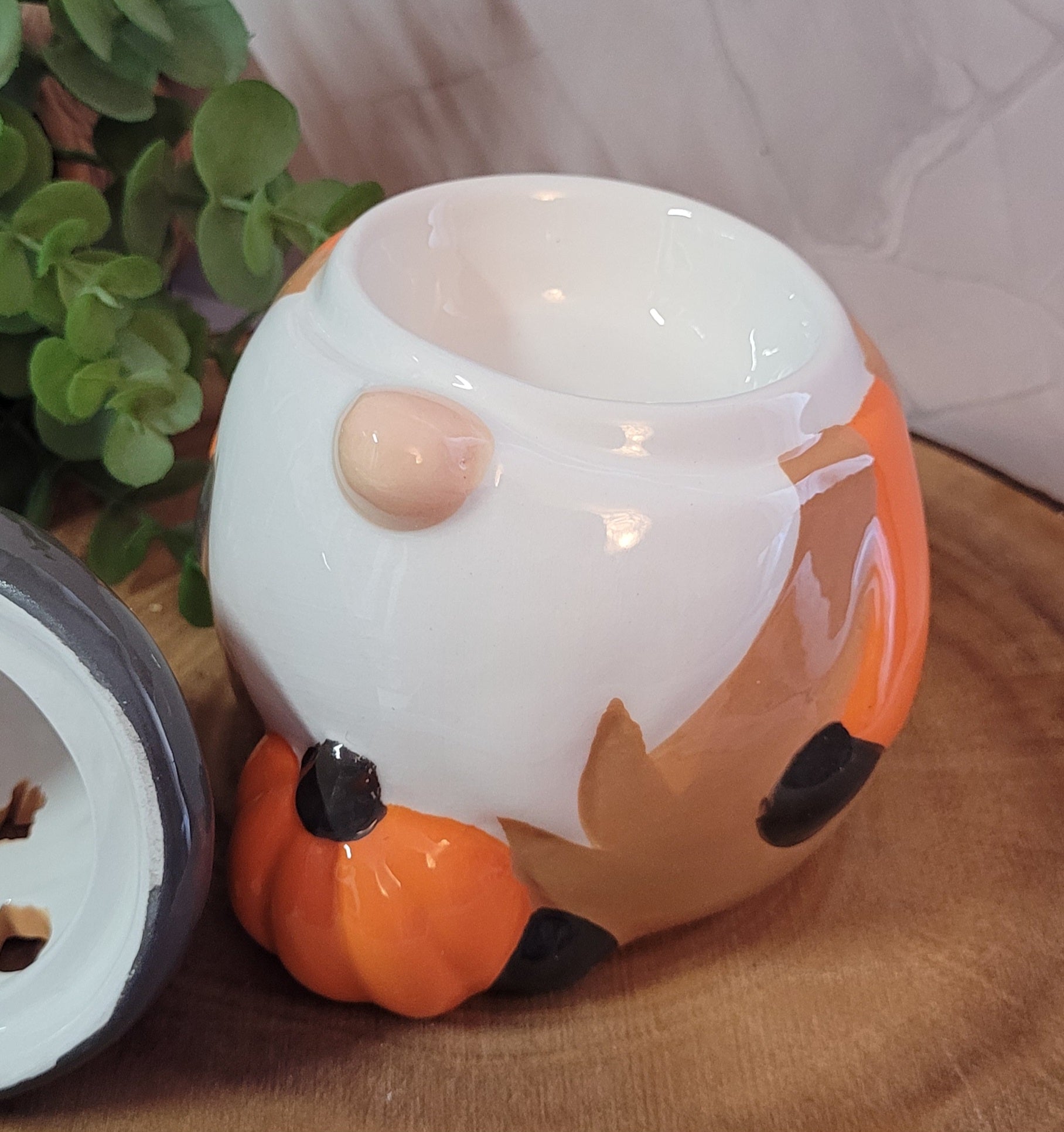 Autumn Gonk oil burner